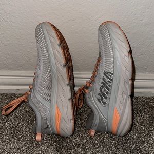 7B Hoka Bondi 7